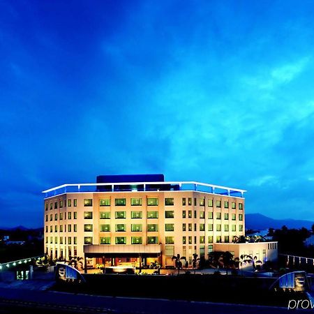Grand Estancia Selam Zewnętrze zdjęcie
